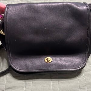 Coach Bag No. J90-9525
